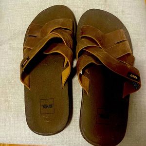 LeathetTeva sandals